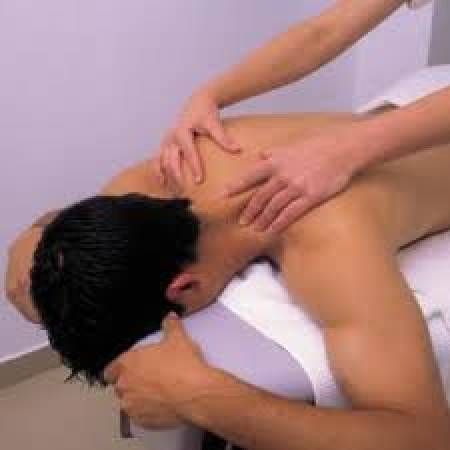 MASSAGEM TERAPEUTICA (DURAÇAO 1HORA E 30MIN)
